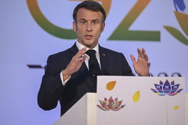 Macron'u zorlayan Azerbaycan sorusu
