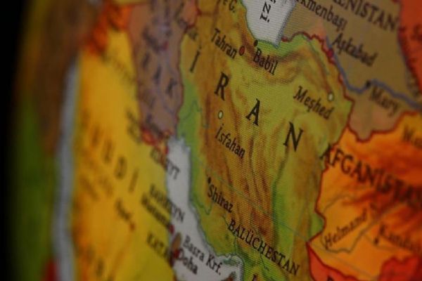 İran'da kaynağı belirlenemeyen şiddetli bir sarsıntı meydana geldi