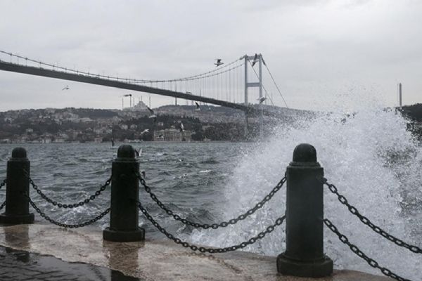 İstanbul Valiliğinden fırtına uyarısı