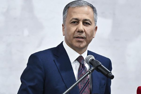 Bakan Yerlikaya: 1 Aralık'ta tüm Türkiye'de mobil göç noktası uygulaması başlayacak