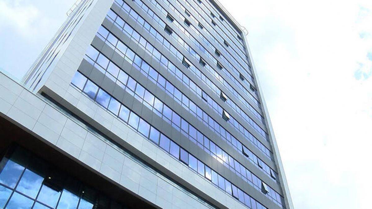 Kartal'da not bırakıp 11. kattan atlayan kadın avukat öldü