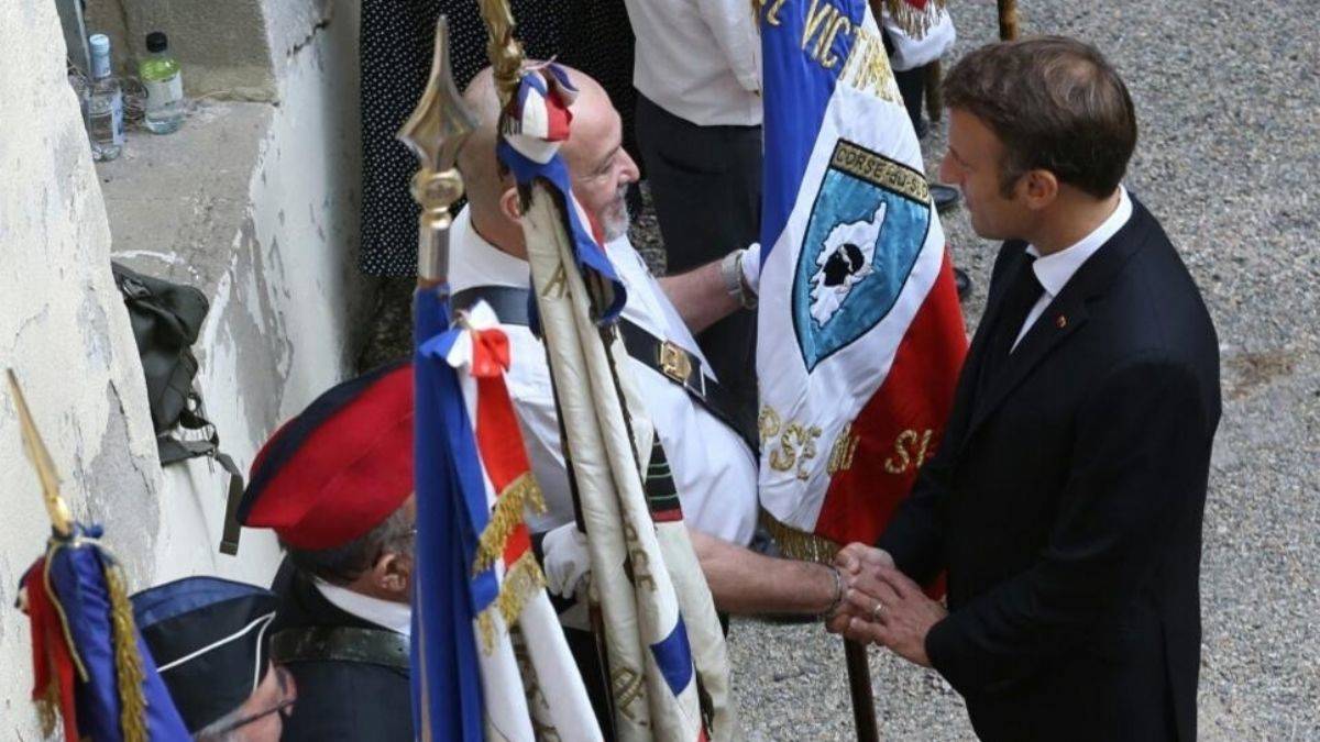 Fransa'da özerklik sorunu: 'Biz de istiyoruz'