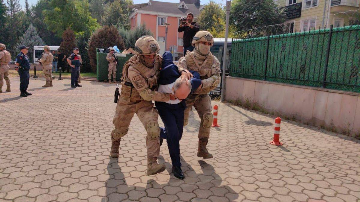 Terkinler çetesinden eski HSK'lı müdür intihar etti