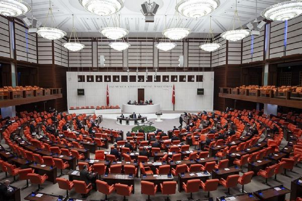 Yeni dokunulmazlık dosyaları TBMM'de