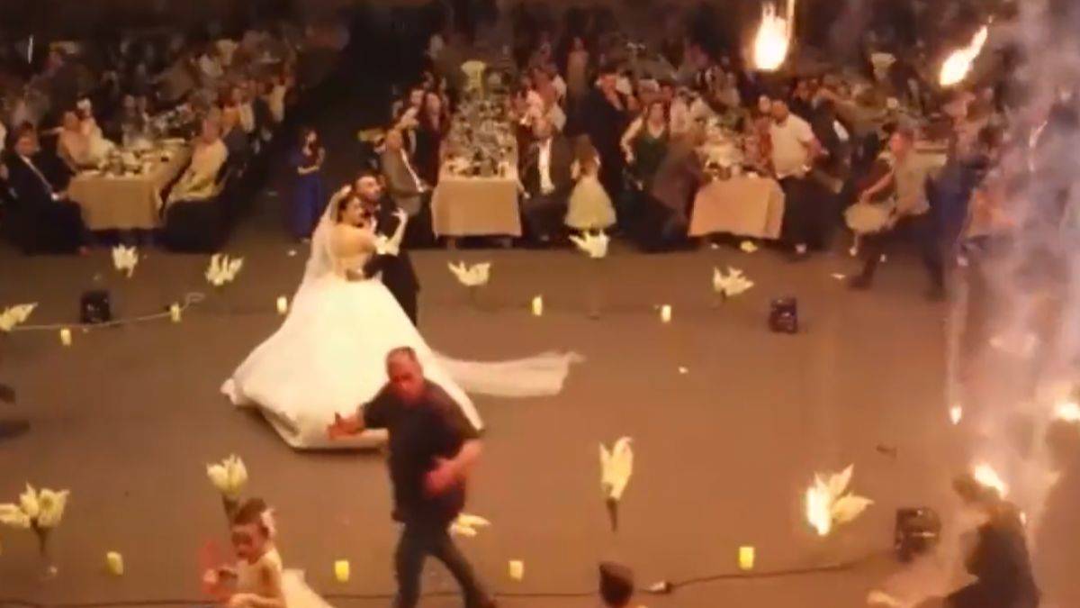 Musul'da 93 kişinin öldüğü düğün salonu yangınında ilk görüntüler ortaya çıktı