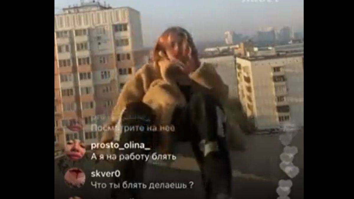 Genç kız binadan böyle düştü