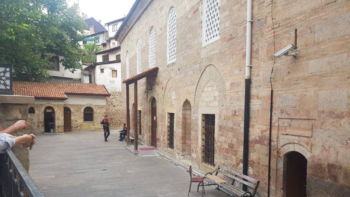 1 TL tuvalet ücreti için bıçaklandı