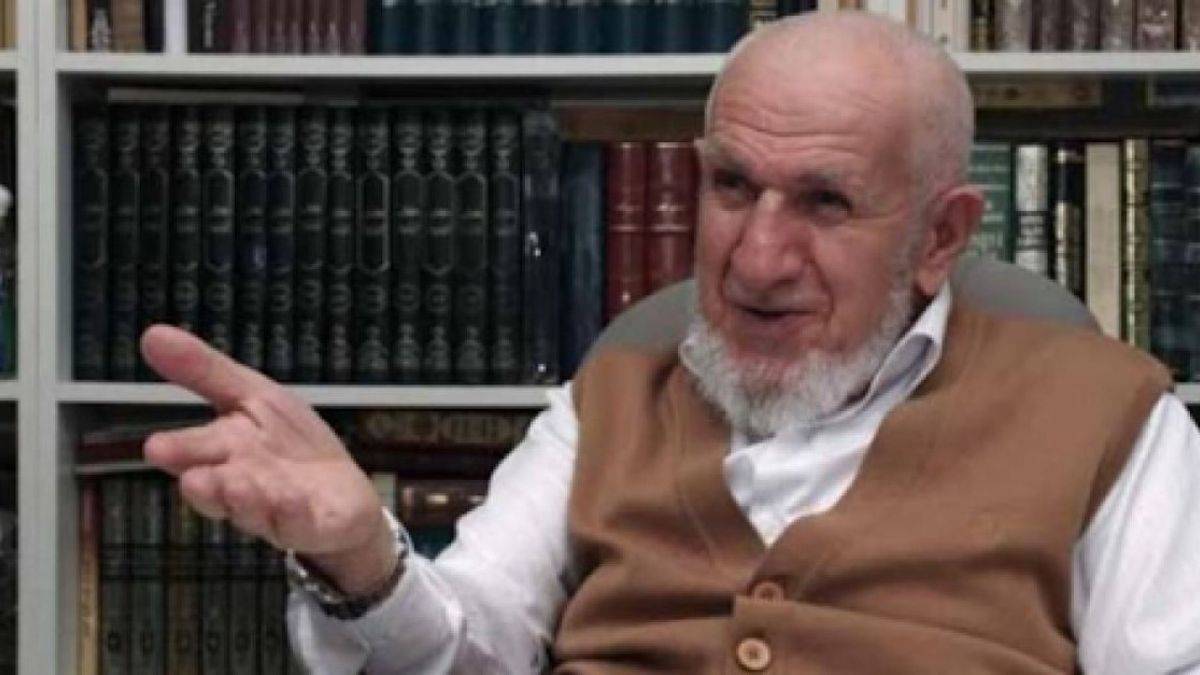 İlahiyatçı Cevat Akşit sosyal medyada gündem oldu