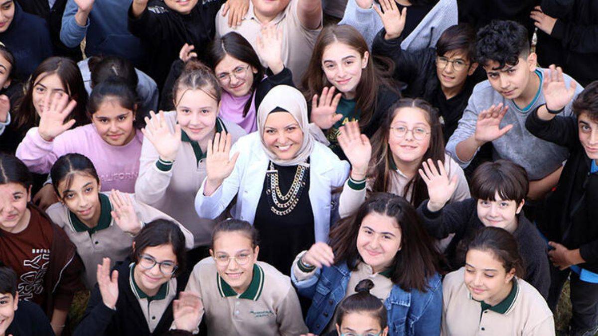 Dünyanın en iyi 50 öğretmeninden biri seçildi