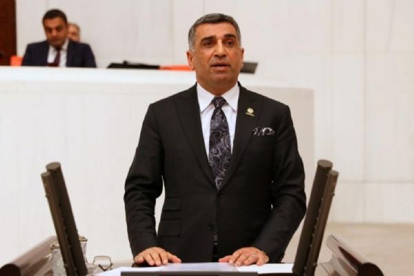 CHP'li vekil Erol'dan Bakan Yerlikaya'ya övgü