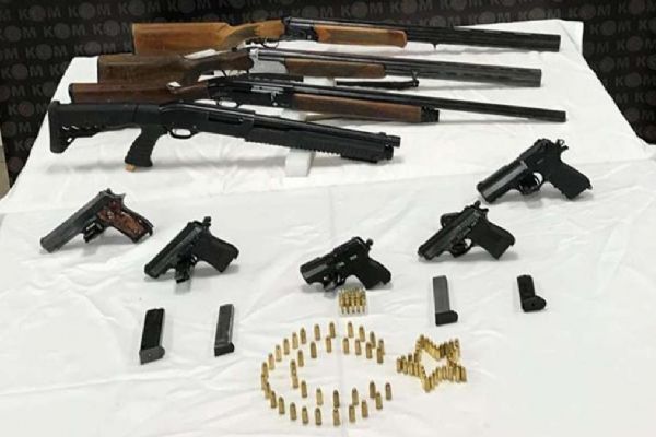Kaçak silah tacirlerine operasyon: 14 gözaltı