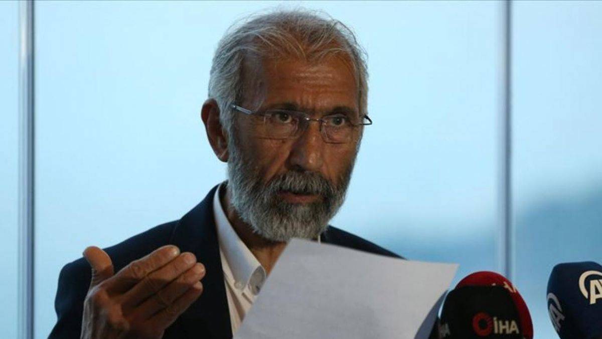 Öcalan'ı öven profesör görevinden uzaklaştırıldı