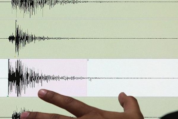 Papua Yeni Gine 6,7'lik 2 depremle sarsıldı
