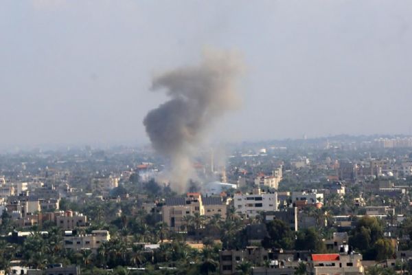 İsrail, Hamas'a karşı ''Demir Kılıçlar'' operasyonu başlattı