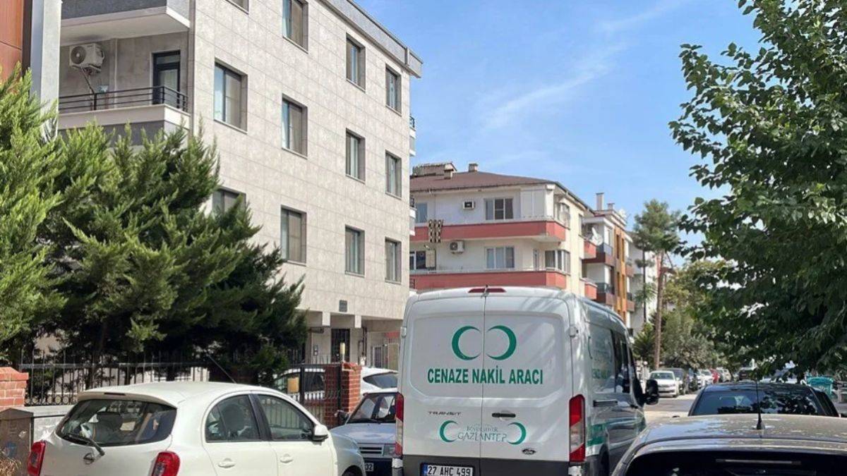 Kız arkadaşını öldürdükten sonra intihar etti