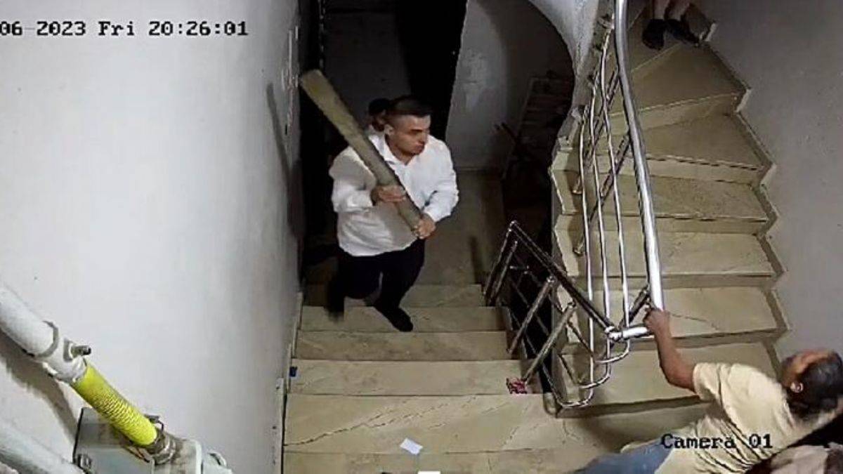 Mübaşir, eşinin babaevini bastı: 4 yaralı