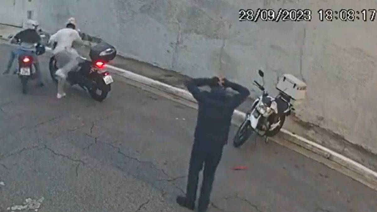 Motosikletini çaldırmadı, gaspçıları yıldırdı