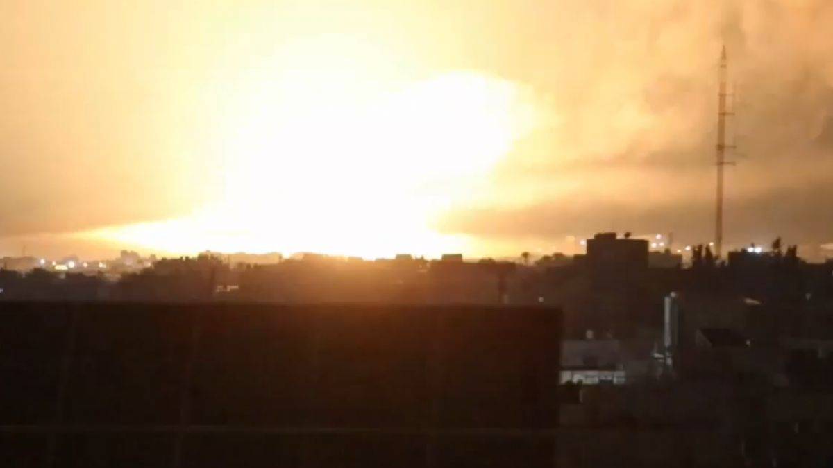 Gazze'den görüntüler; gece boyu bombalandı