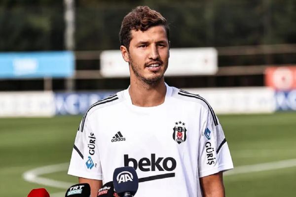 Salih Uçan performansı ile tam not aldı