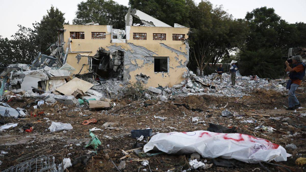 Kassam Tugayları'nın sızdığı işgal bölgesinden çatışma izleri