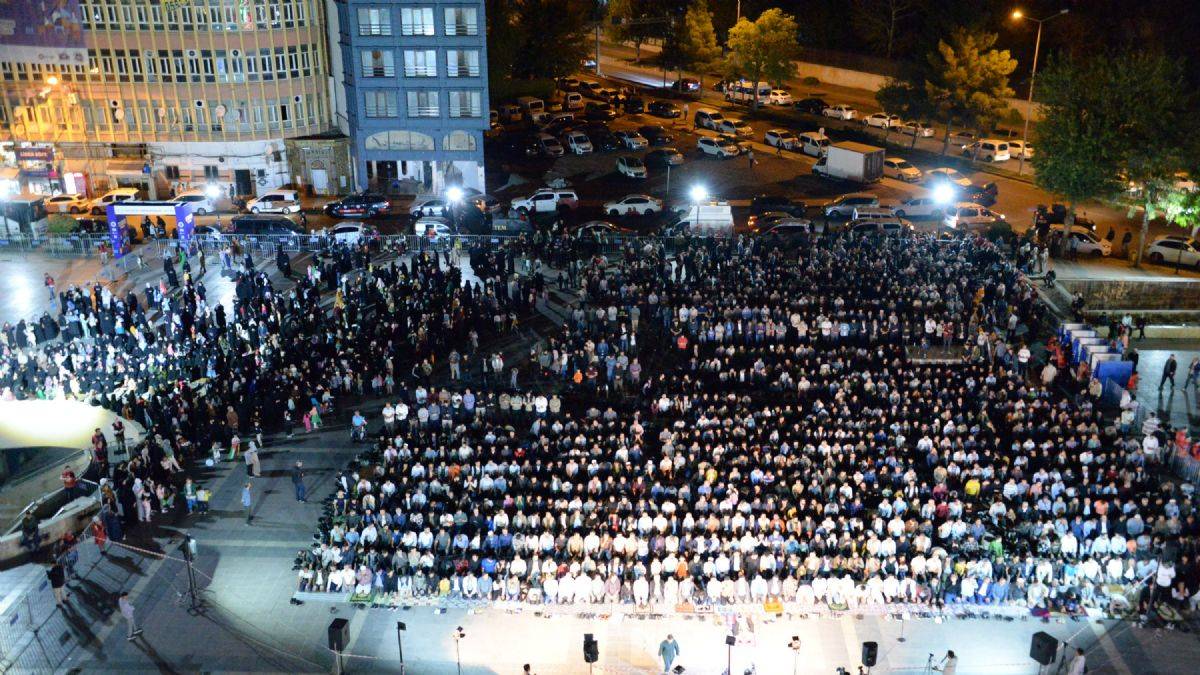 Diyarbakır'da Filistin'de ölenler için gıyabi cenaze namazı