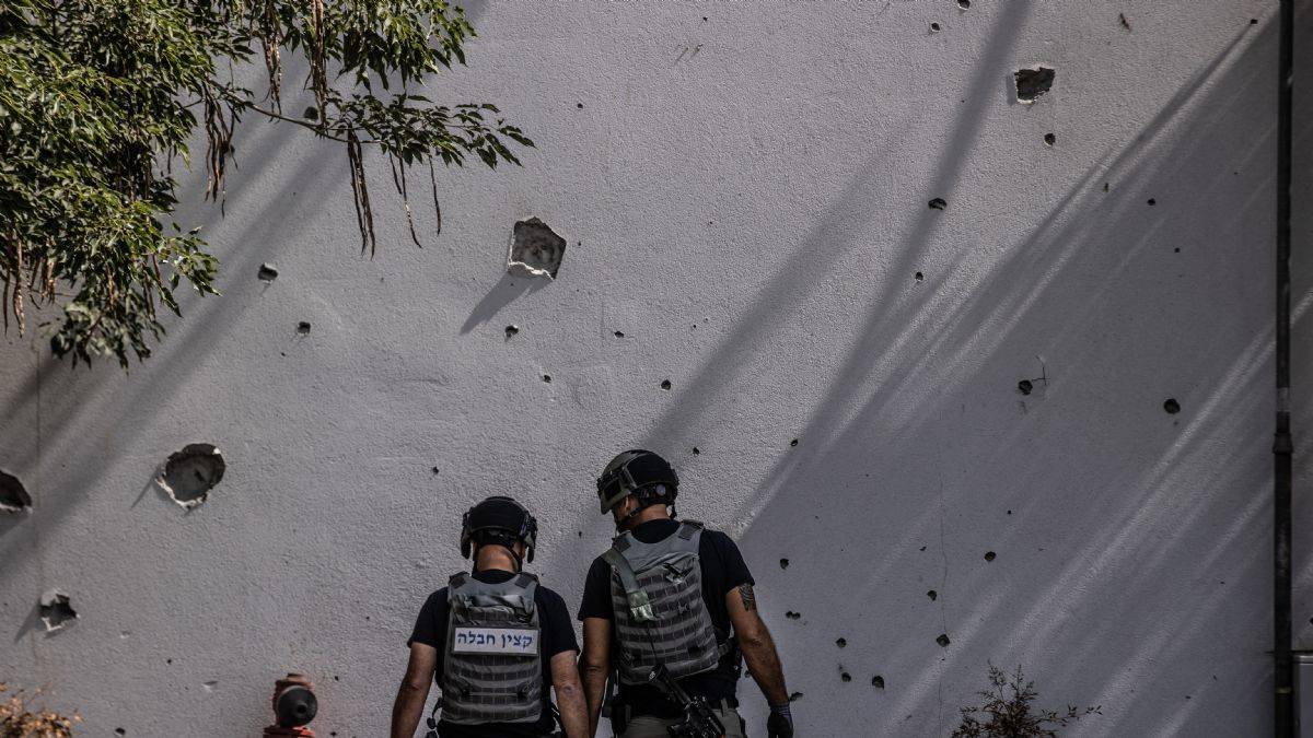 İsrail ordusu: 97 İsrailli aileye bilgi verdik