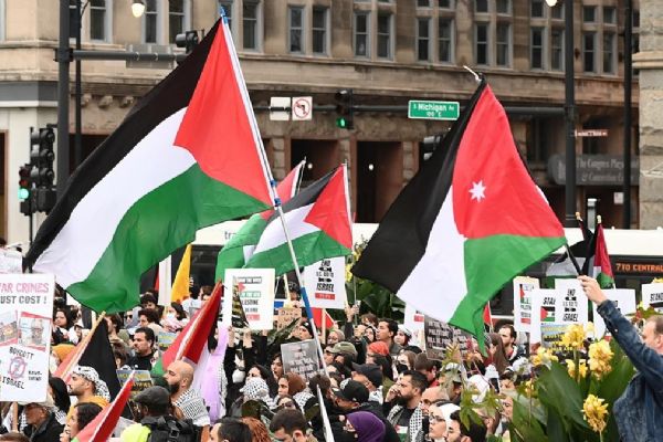 İsrail yanlılarına izin, Filistinlilere yasak!