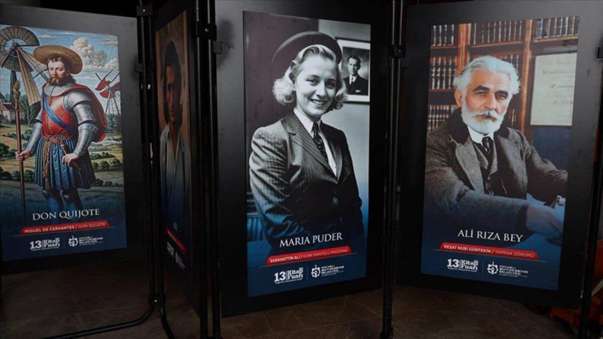 Yapay zeka ürünü çizgi romanları Kocaeli Kitap Fuarı'nda