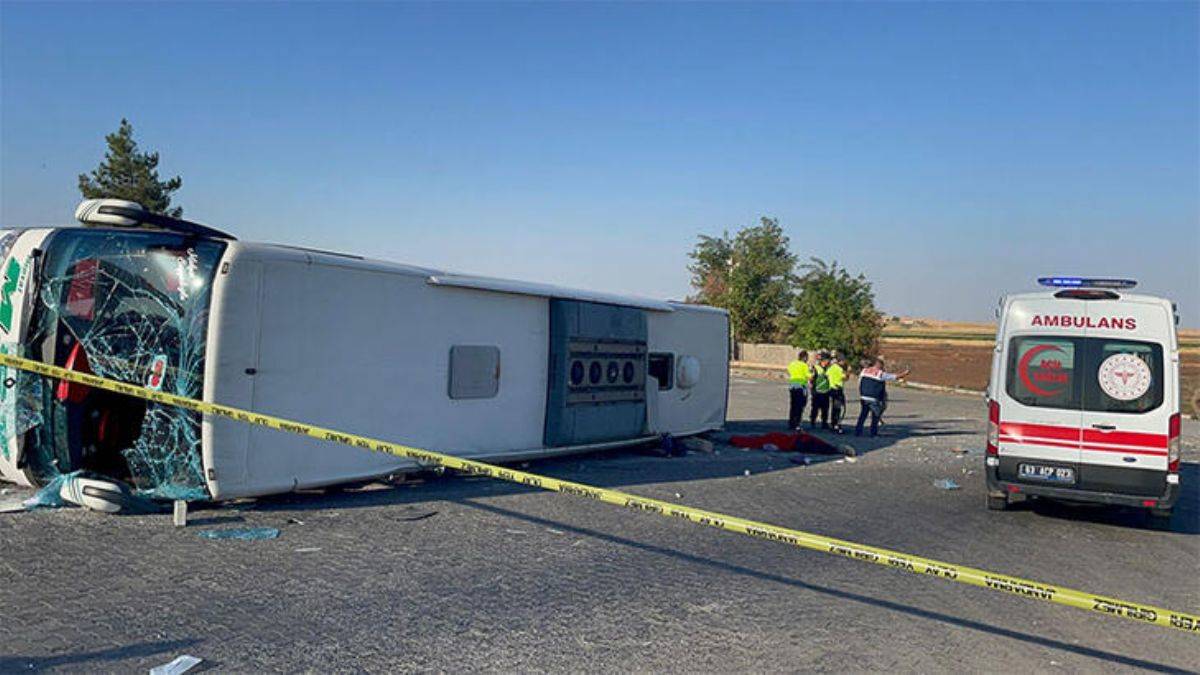 Şanlıurfa'da kaza: 2 ölü, 25 yaralı