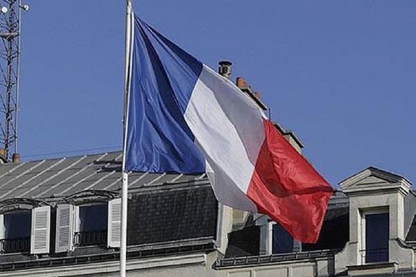 Fransa'da okula korkunç saldırı! Bir öğretmen öldürüldü