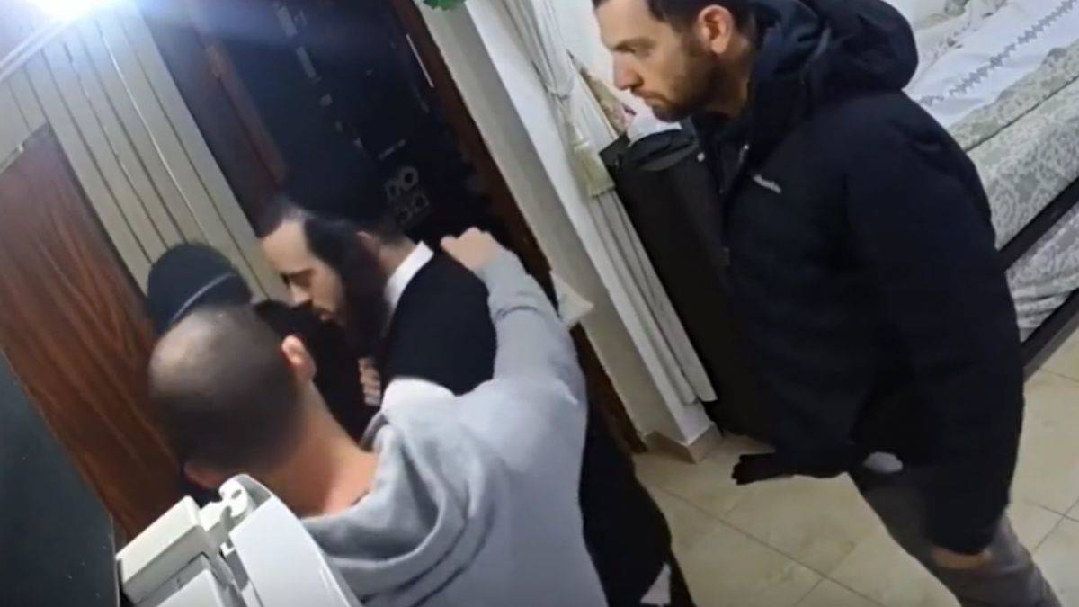 Filistin'i destekleyen Yahudiler de 'terörist' ilan ediliyor