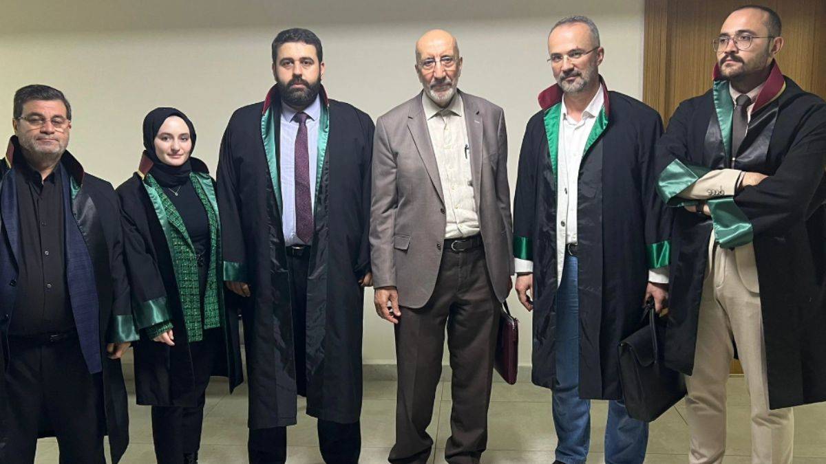 Abdurrahman Dilipak'a açılan 'AKP'nin papatyaları' davasında karar