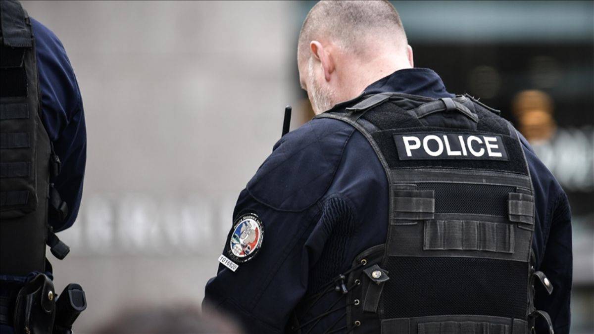 'Selamünaleyküm' diyen kadın gözaltına alındı