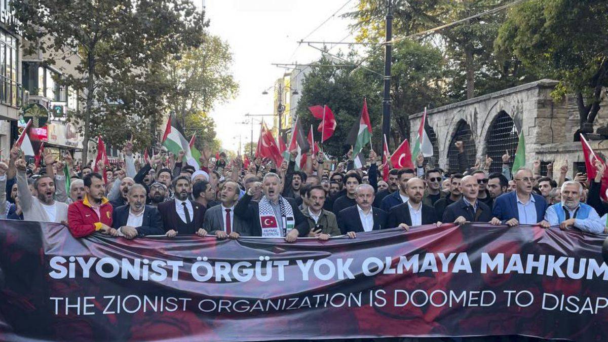 İstanbul'da Büyük Filistin Yürüyüşü