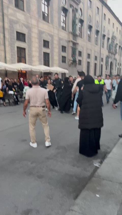 Almanya, Gazze'deki savaş suçlarına karşı protestocuları tutukluyor