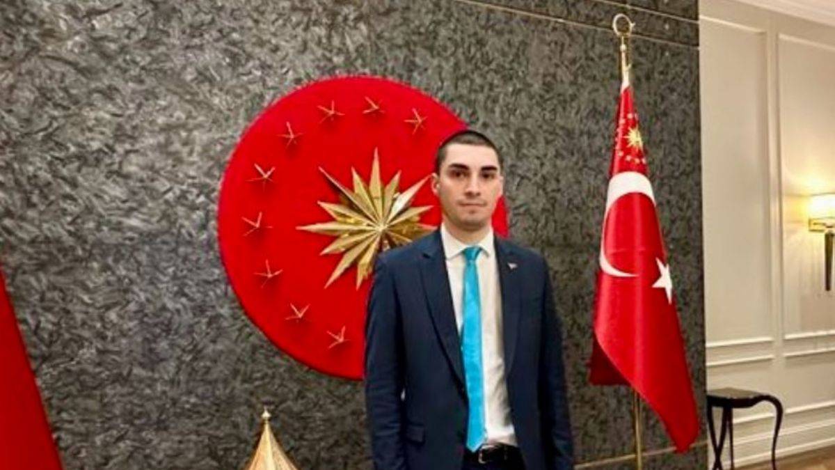 TEF Genel Başkanı Mert Şener’den hemşirelere destek