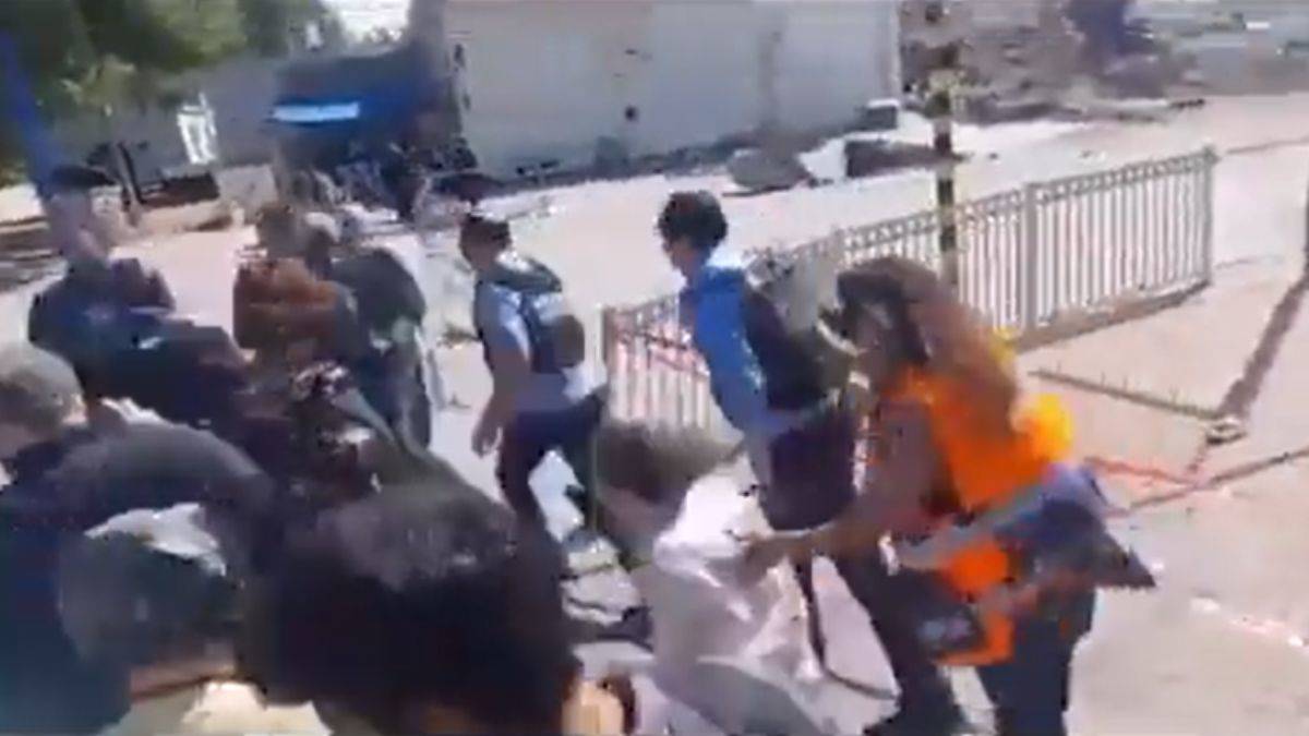 İsrailli temsilci Hamas'ın adını duyunca kaçtı