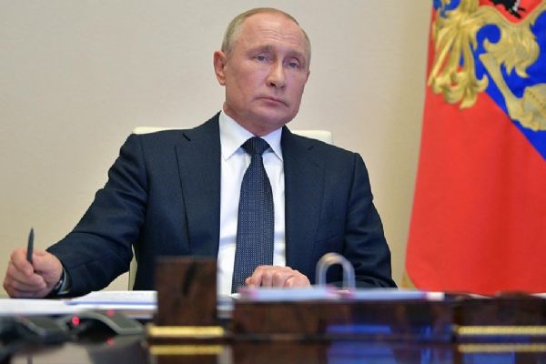 Putin'den kritik dönemde ''stratejik ortağı'' olarak gördüğü Çin'e ziyaret