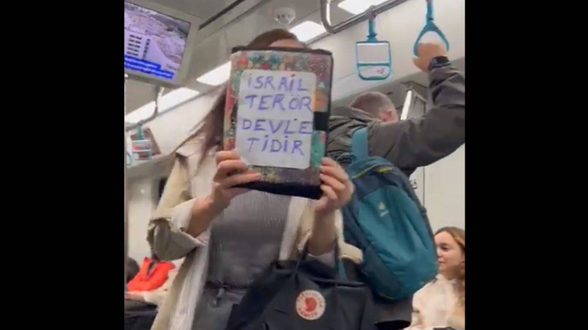 Marmaray'da sessiz eylem