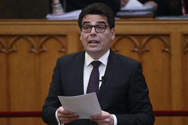 Zsigmond imzalanan anlaşmaya işaret etti: Türkiye, güvenliğimizi garanti ediyor