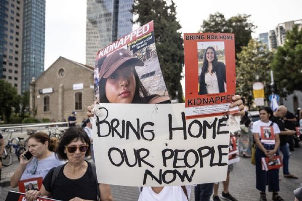 Tel Aviv'de hükümete protesto