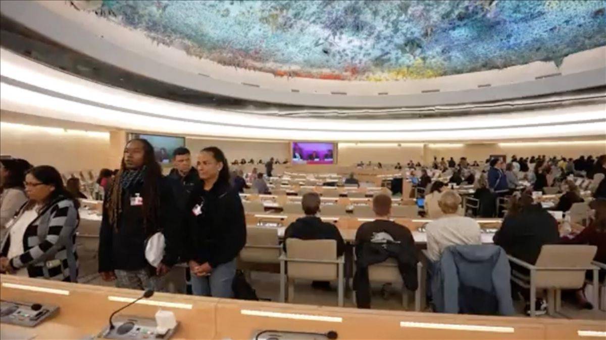 ABD Büyükelçisi konuşurken sırtlarını döndüler