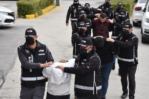 Tefecilere ''Kafes'' operasyonu! 5 şüpheli gözaltına alındı