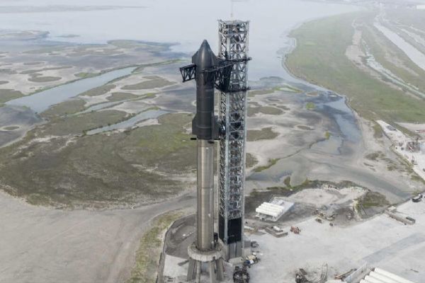 Çin, ABD'nin önüne geçebilir! SpaceX  üst düzey yöneticisi itiraf etti