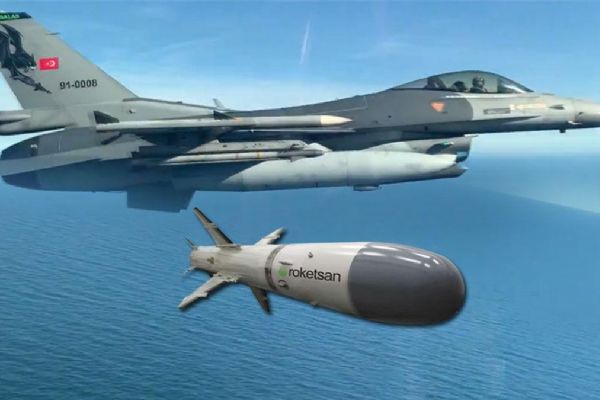 Türk F-16'larına ''Atmaca'' takviyesi! Batı, yerli füzeyi radarına aldı