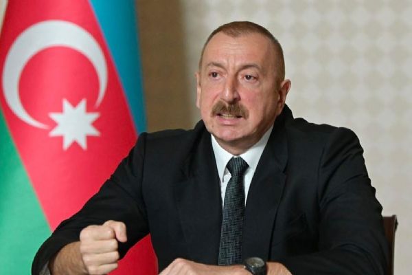 Aliyev'den Fransa'ya yaylım ateşi: Bir de ders vermeye kalkıyorsunuz