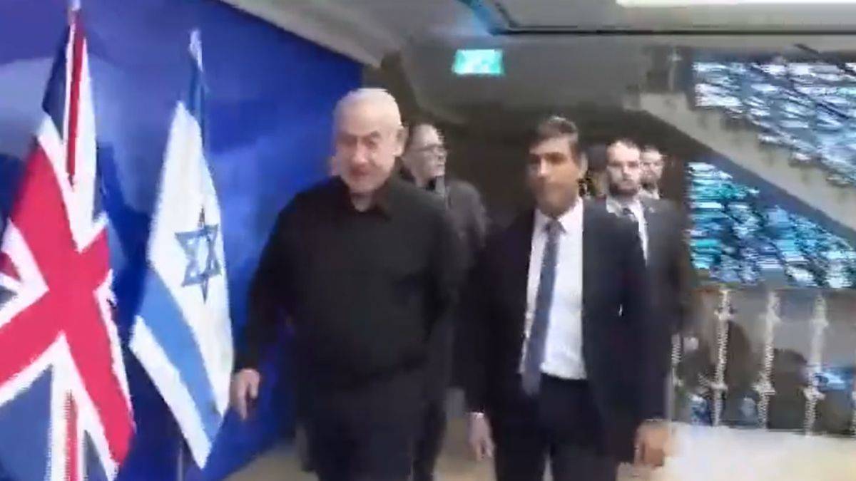 'Sizin kazanmanızı istiyoruz' diyen Sunak'ı eli cebinde karşıladı