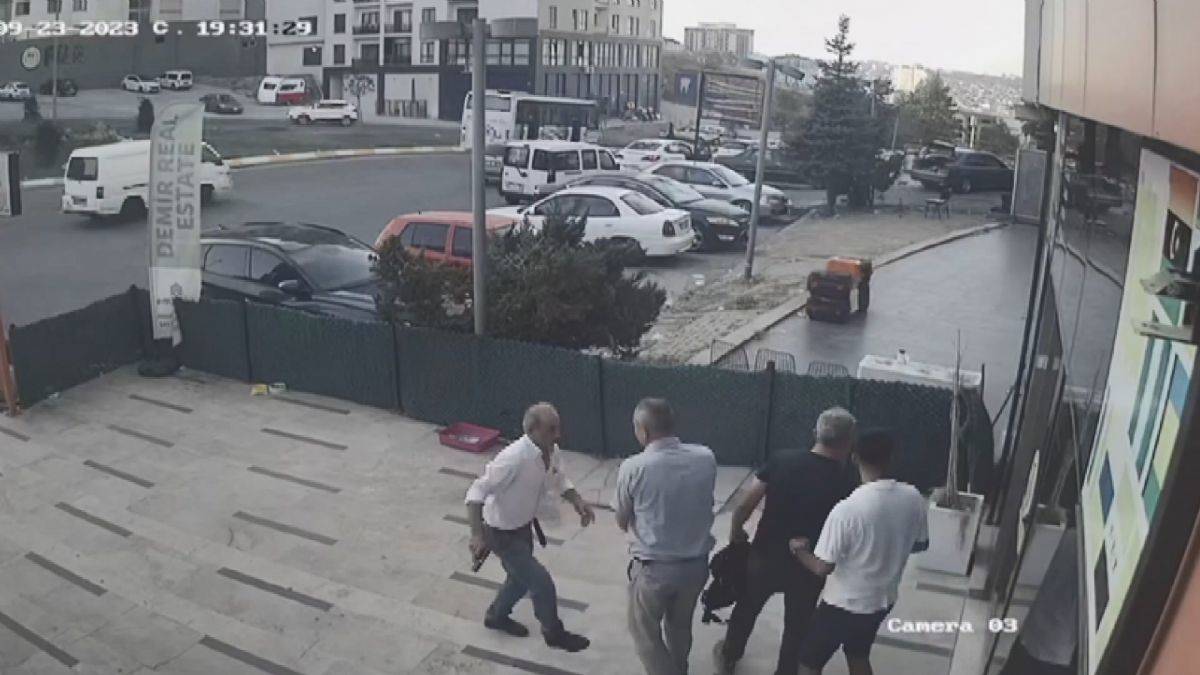 Ev sahibi kiracısını vurdu