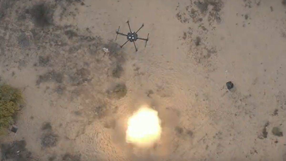 Kassam'dan dronlarla zırhlı araç imha videosu