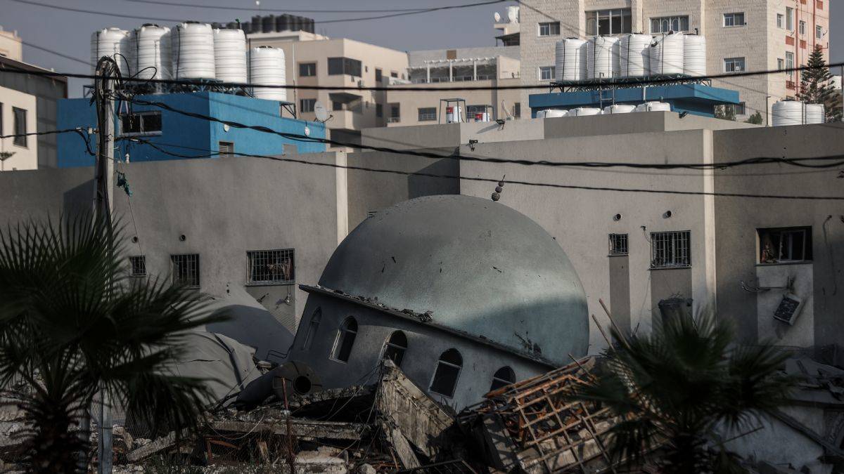 İsrail, Gazze'deki 26 camiyi tamamen yıktı